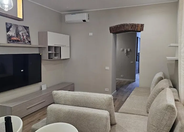 The Tower, Bellavita Apartment Como